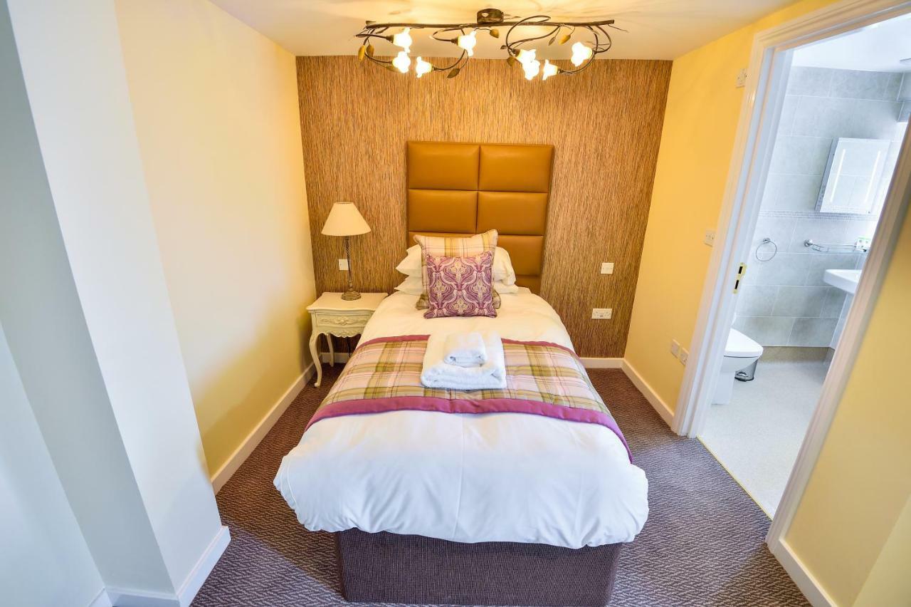 The George Hotel Axminster Buitenkant foto