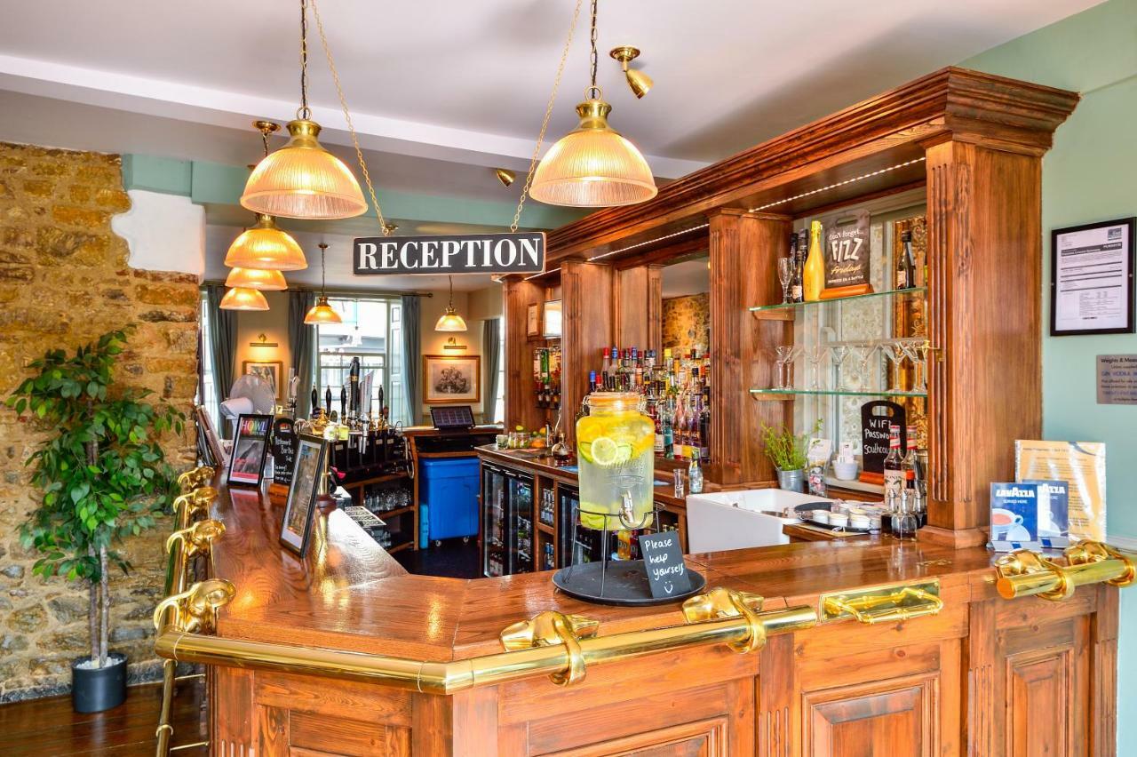 The George Hotel Axminster Buitenkant foto