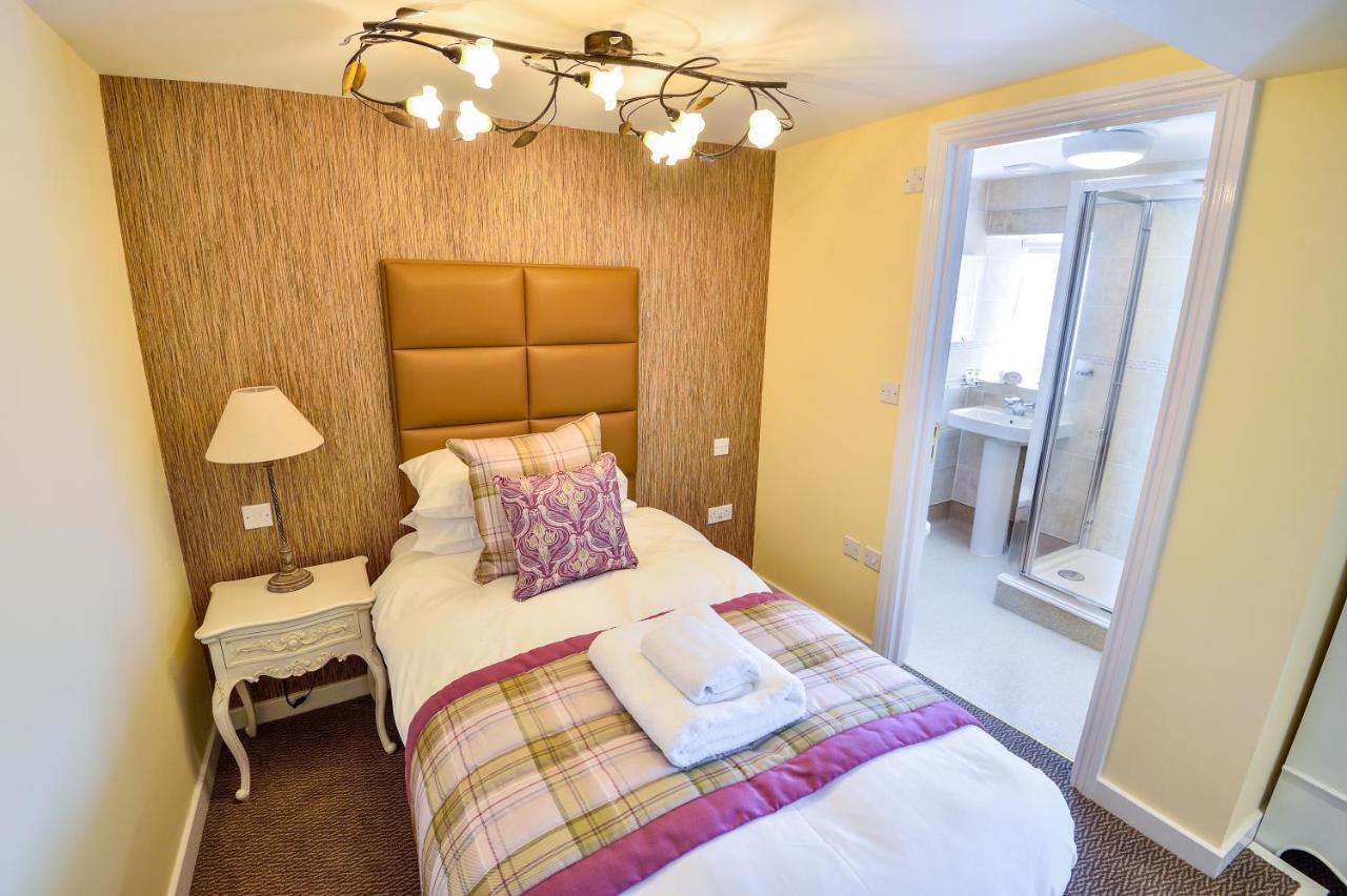 The George Hotel Axminster Buitenkant foto